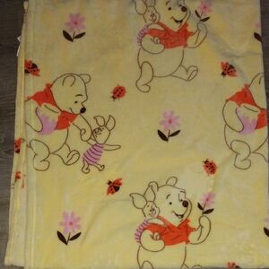 Disney Winnie the Pooh Yellow and Pink Blanket